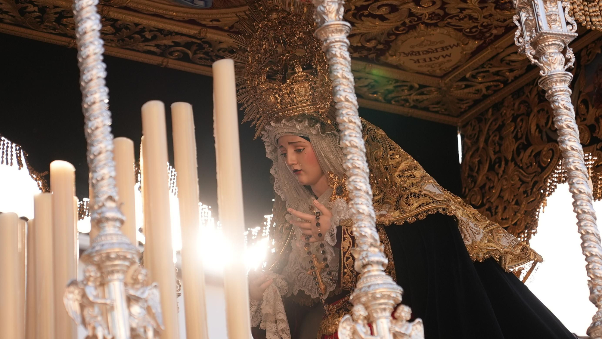 Salida procesional de la Hermandad de la Vera Cruz, en imágenes