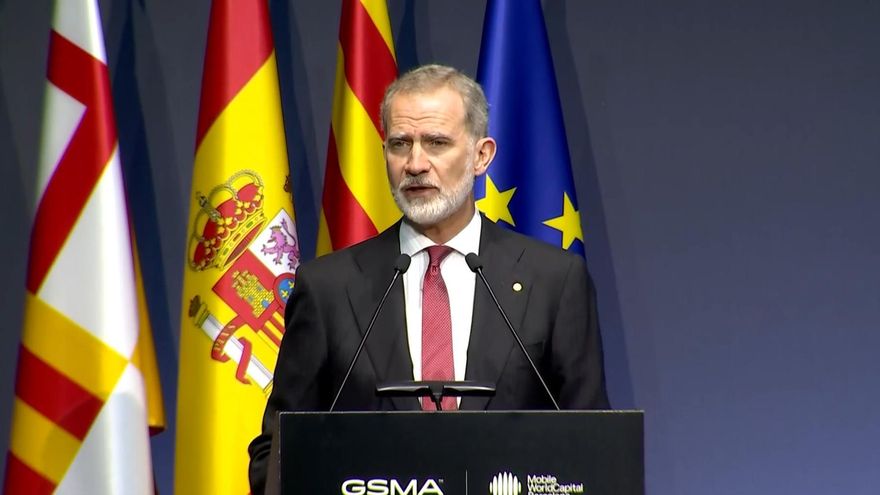 Felipe Vi, durante su intervención en el congreso telefónico de Barcelona.