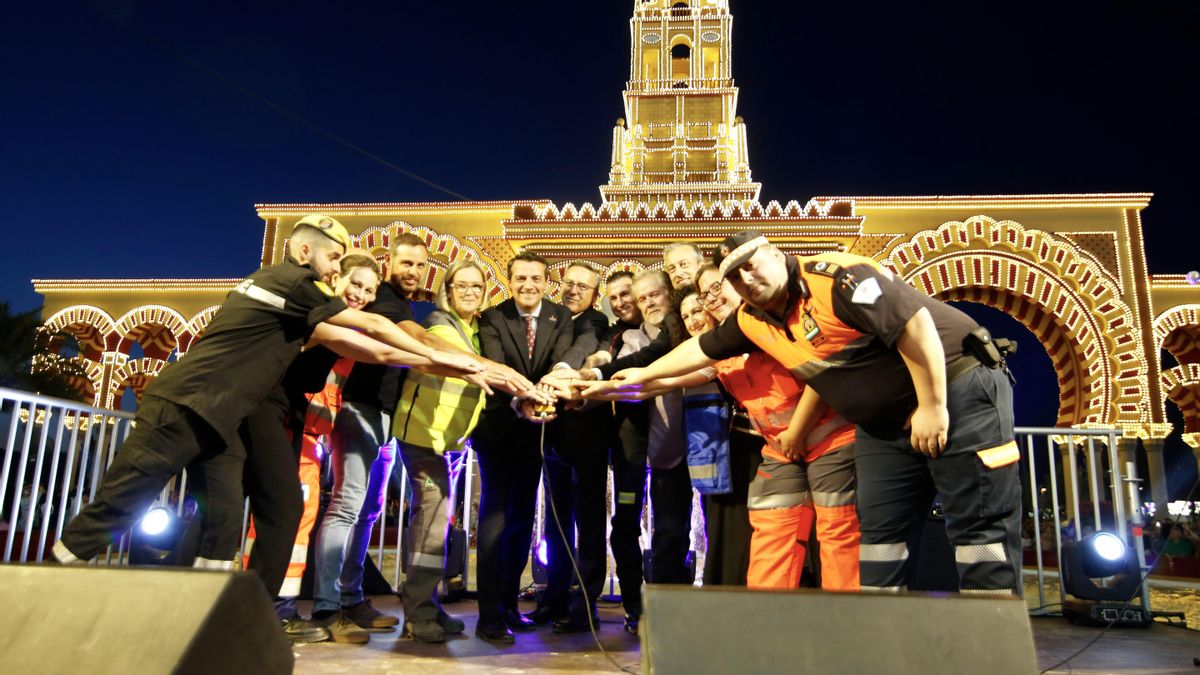 Adamuz devolvió la luz a la Feria de todos los cordobeses