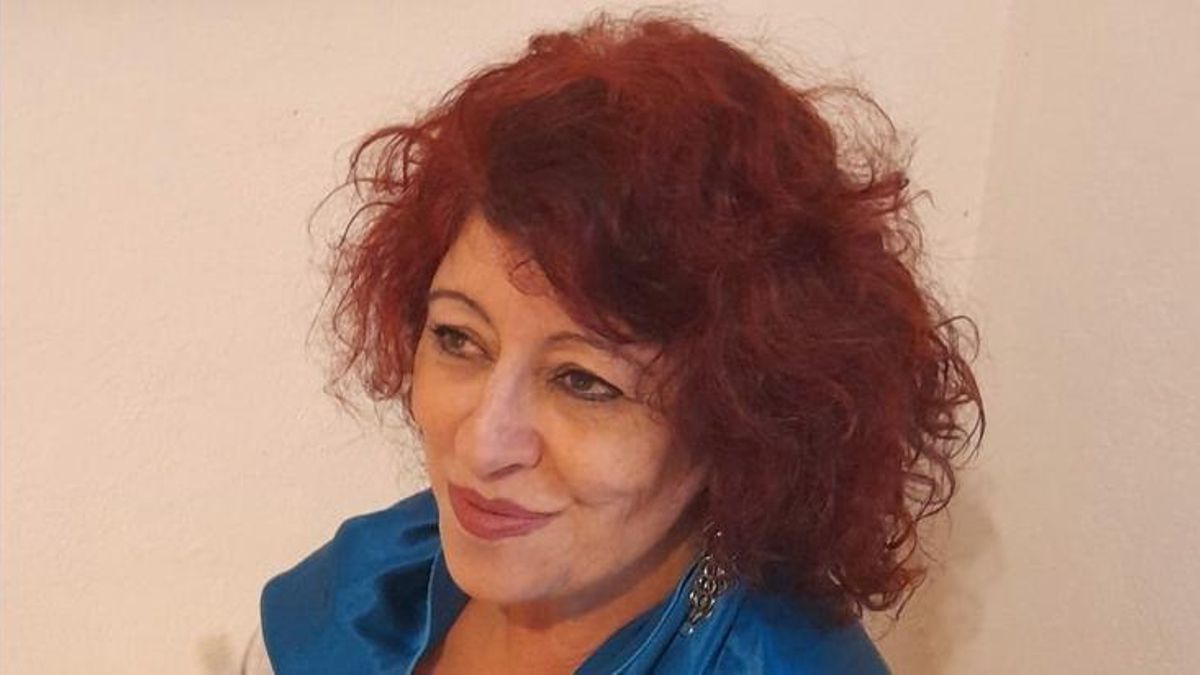 Ana Vega Burgos gana el Premio de Poesía Leopoldo de Luis