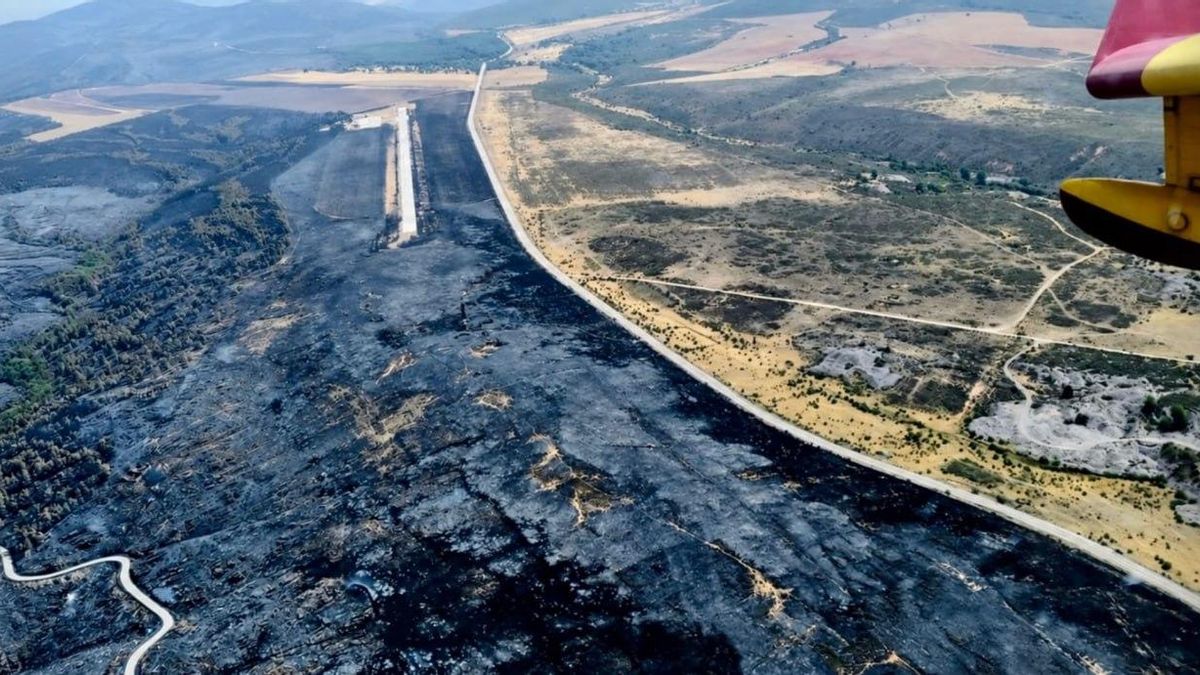 “Buenas noticias” en el incendio de La Mierla: vuelven a sus casas más vecinos y no aumentan las hectáreas afectadas