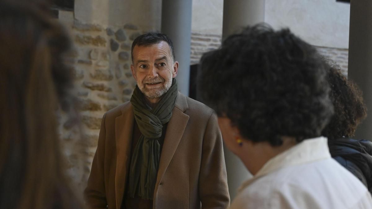 El coordinador federal de IU, Antonio Maíllo, en campaña en León en las elecciones autonómicas.