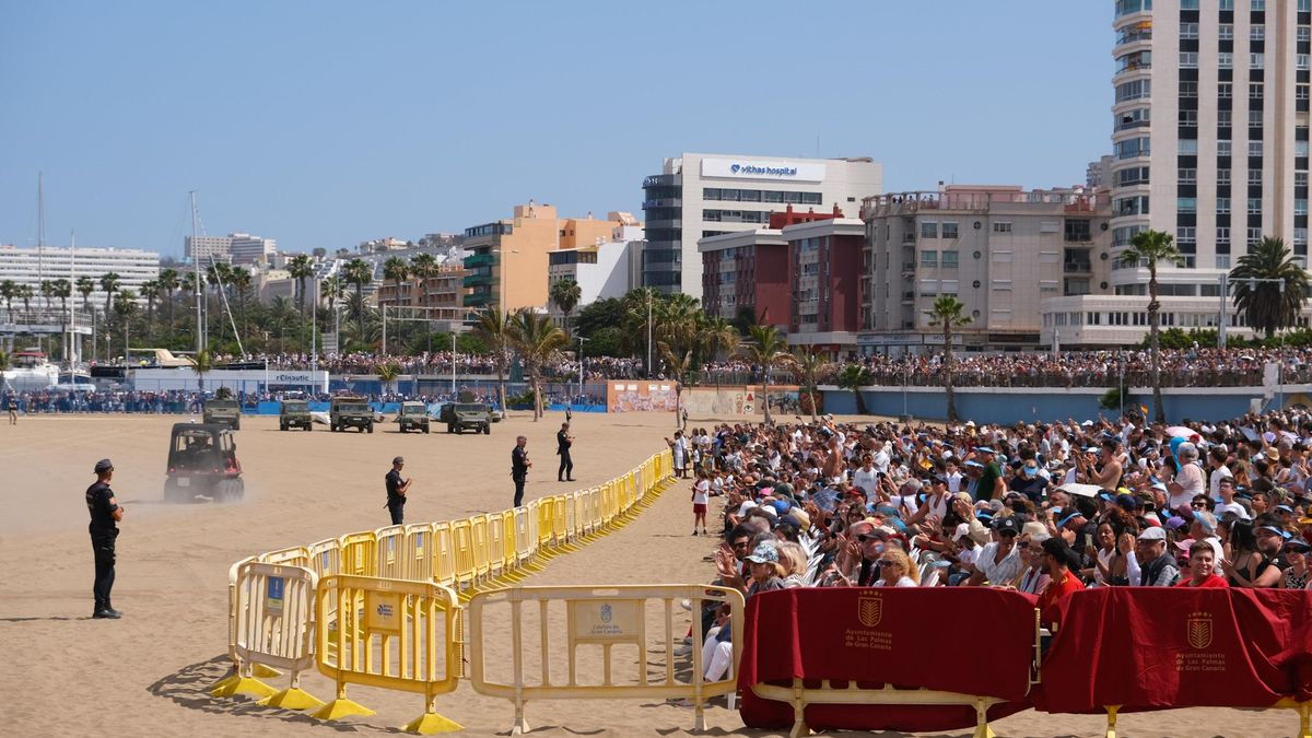 Celebración por el Día de las Fuerzas Armadas este viernes, en Las Palmas de Gran Canaria.