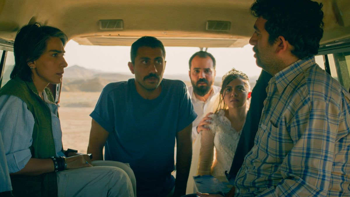 Imagen de la película 'Un simple accidente', del iraní Jafar Panahi, ganadora de la Palma de Oro de Cannes