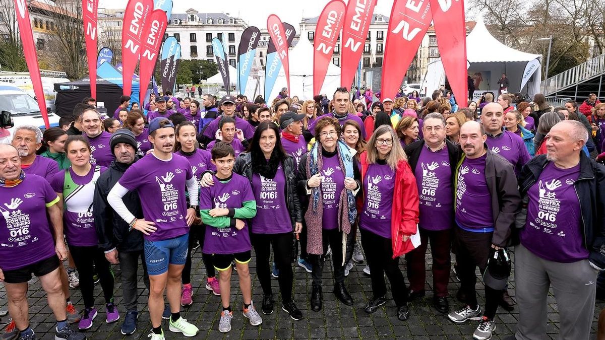 Una ola morada inunda Santander para luchar contra la violencia de género