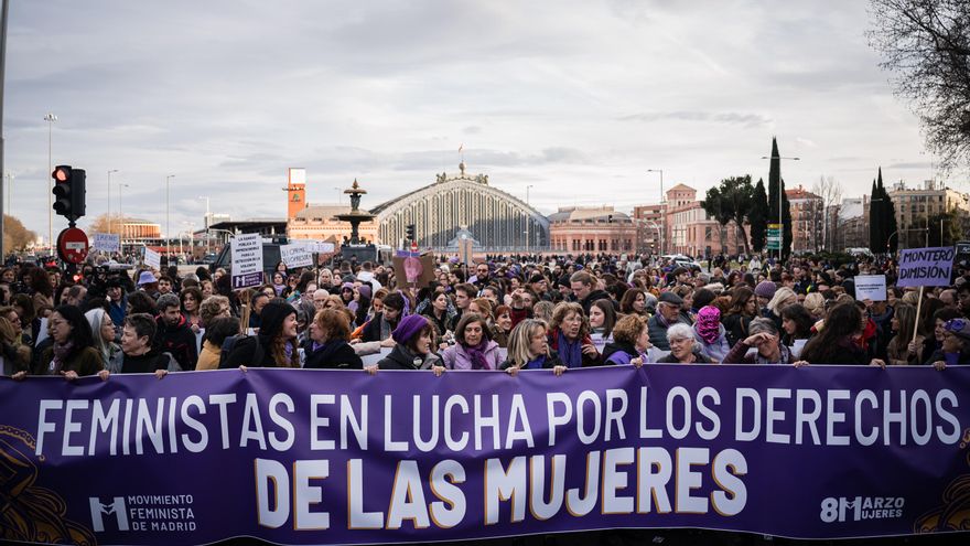 Cientos de mujeres durante una manifestación convocada por el Movimiento Feminista de Madrid