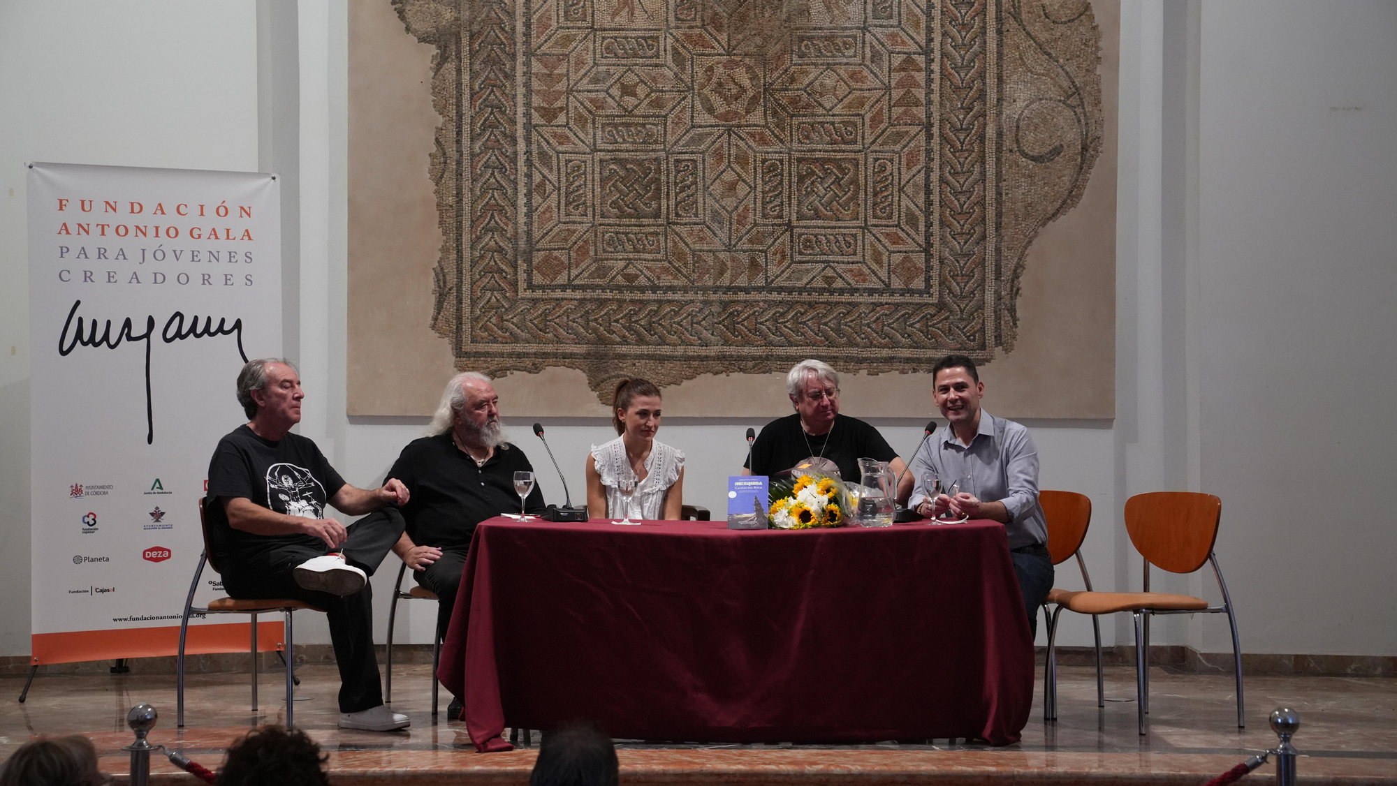 Presentación del libro 'Mezquita, Califas del Rock', de Irene Bueno