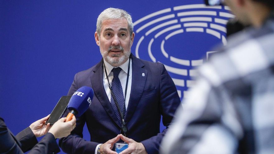 Clavijo pedirá al comisario de Migraciones un "trato prioritario" por parte de la UE en el reparto de fondos