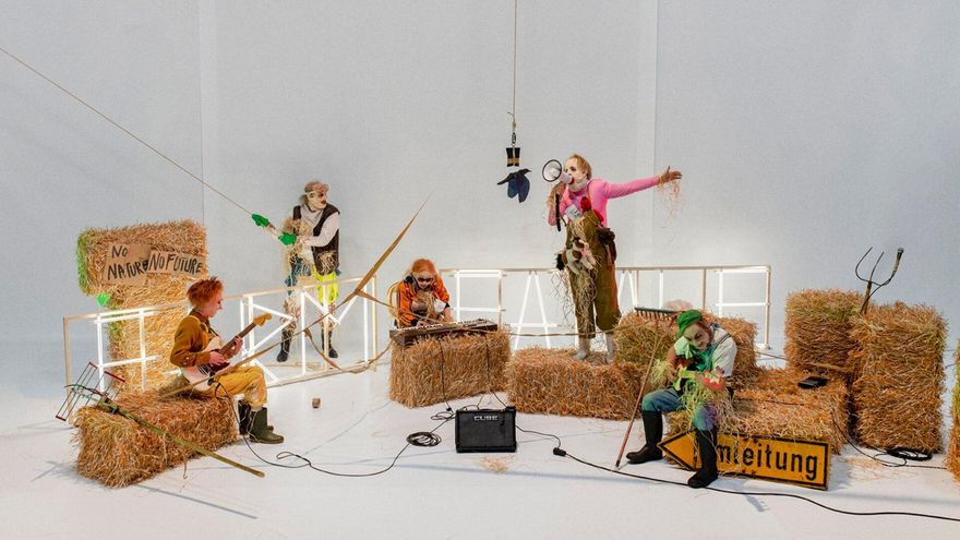 Imagen con la que el CDN promociona la obra 'Farm Fatale'.