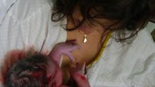 Recién nacido y su madre. Foto: PHAP Andalucía.
