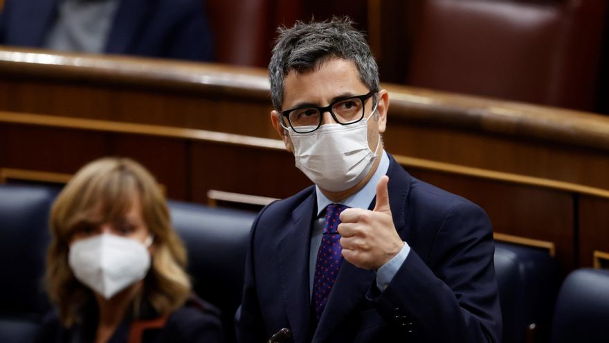 El ministro de Presidencia, Félix Bolaños, durante la sesión de control al gobierno. EFE/ Javier Lizón