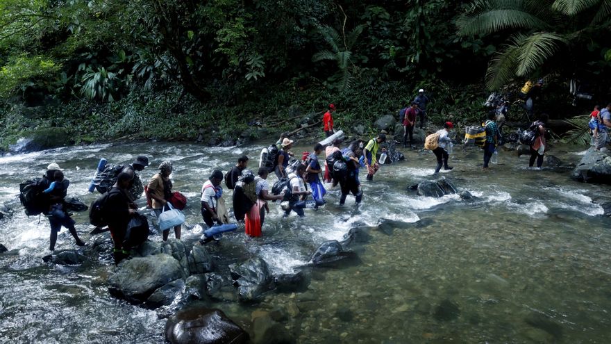 Más de 400.000 migrantes pasaron el Darién en 2024, según Defensoría del Pueblo colombiana