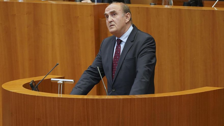 El Procurador del Común defiende su vigencia en funciones durante casi tres años y no lo considera "ilegal"