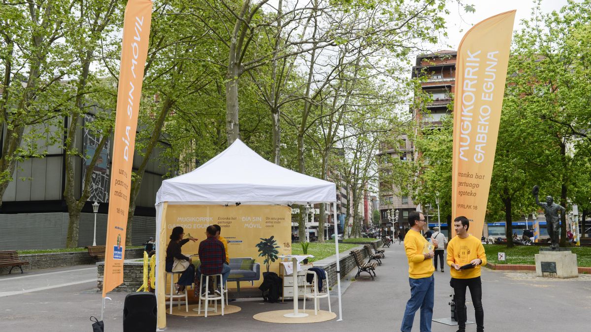 El Gobierno vasco gastó 39.046 euros en el 'día sin móviles', con 175 familias participantes