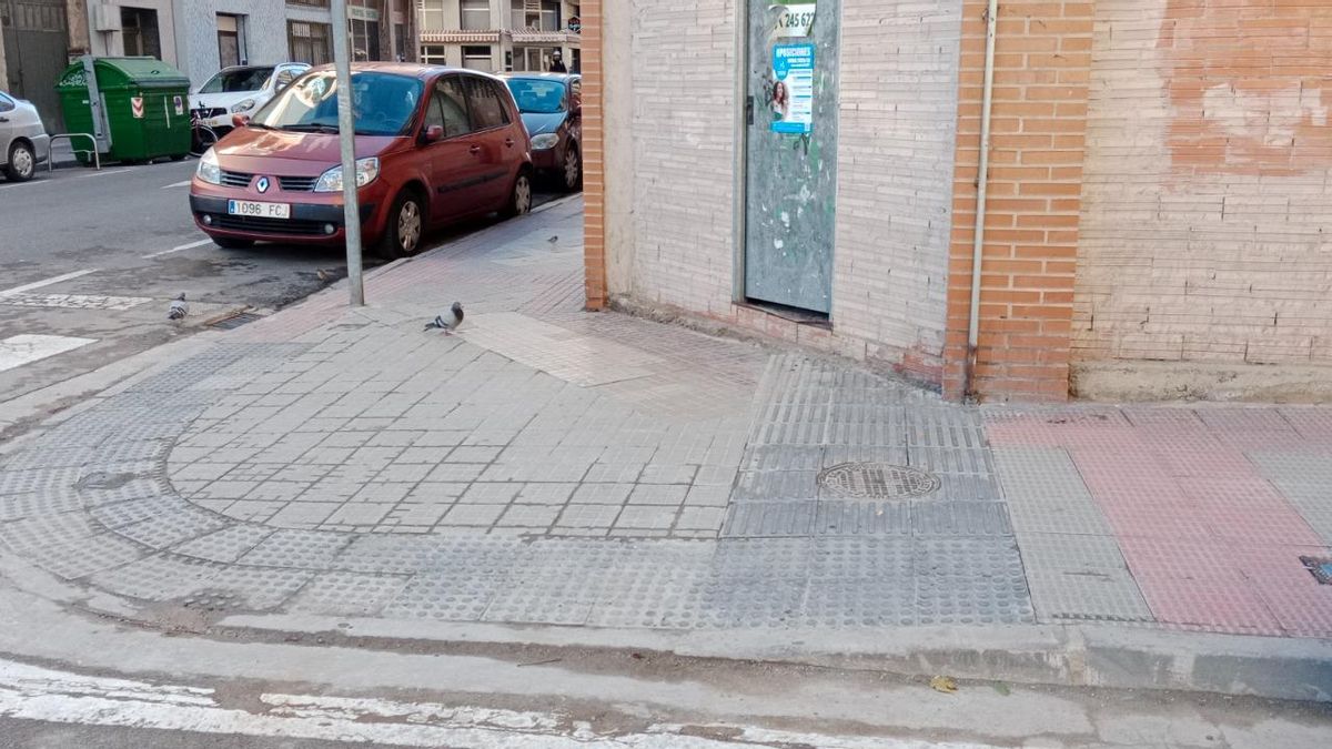 Hartos de las "chapuzas",  el barrio San José de Logroño pide respeto: "Se quejan de las Cien Tiendas mientras que aquí permiten todo esto"