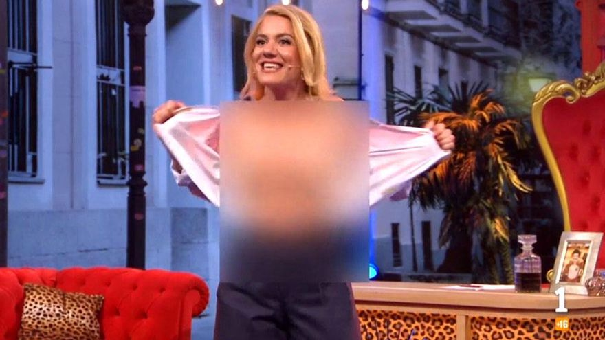 Henar Álvarez se desnuda en 'Al cielo con ella' tras un reivindicativo monólogo por las críticas a su ropa: “¡Estoy harta!”
