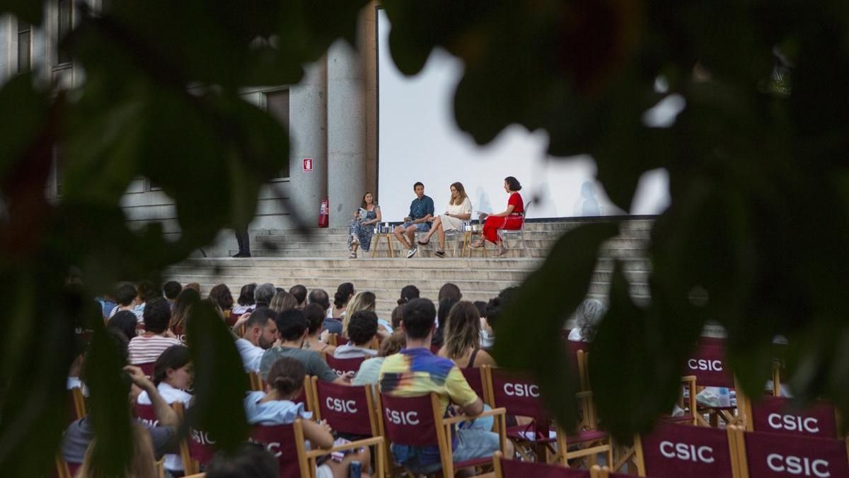 Este paseo marítimo de Barcelona acoge una sesión de cine al aire libre con la investigación oceanográfica como protagonista