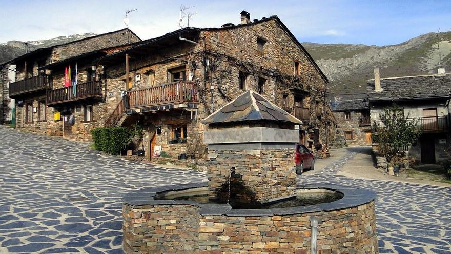 Ruta por los pueblos negros de España: una de las maravillas ocultas de nuestro país