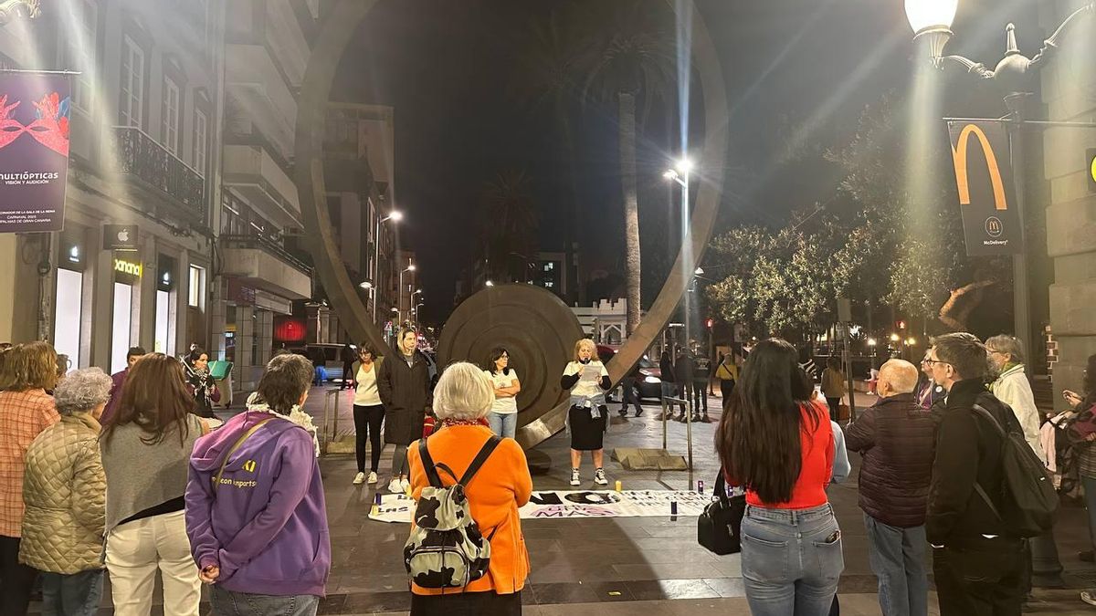 Concentración de la Red Feminista de Gran Canaria por el crimen machista de María Dolores.