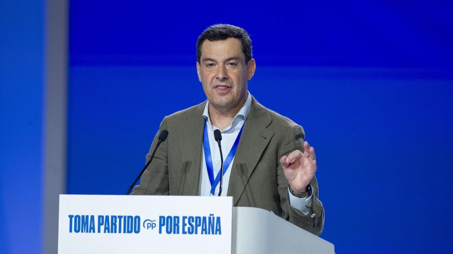 El presidente de la Junta de Andalucía, Juanma Moreno, interviene durante la segunda jornada del XXI Congreso Nacional del Partido Popular, a 5 de julio de 2025, en Madrid (España).