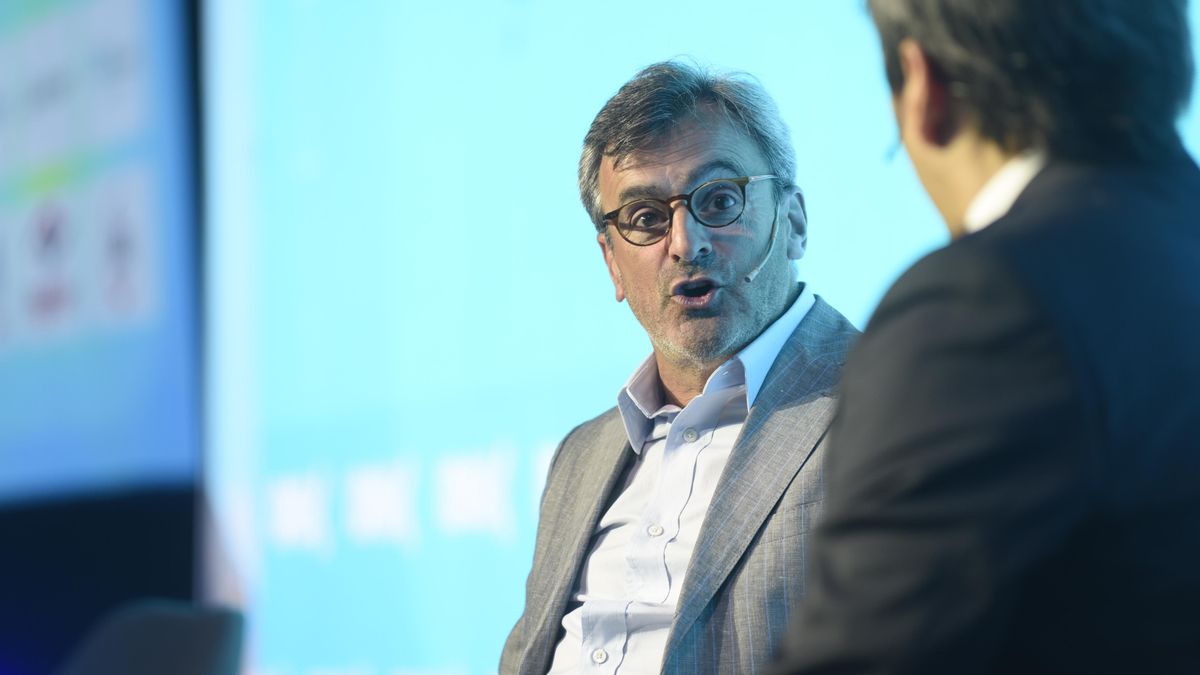 Martín Rappallini, presidente de la UIA en el coloquio de IDEA.