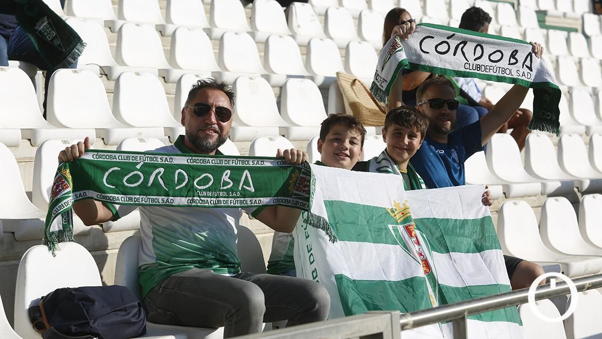 Grada Blanquiverde del encuentro entre el Córdoba CF y AD Mérida