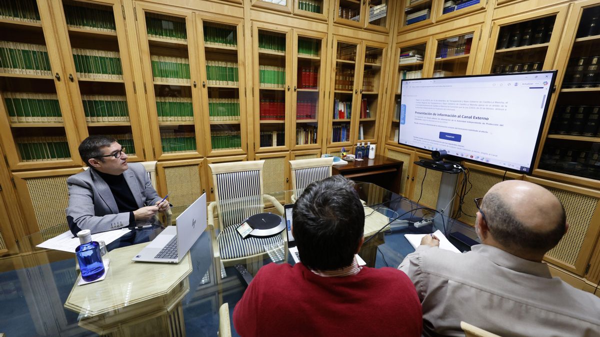 Cómo usar el nuevo canal de denuncias que abre Castilla-La Mancha para luchar contra la corrupción