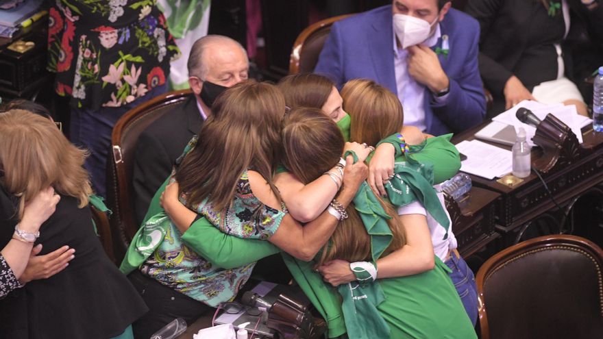 Diputados celebraron la media sanción de la ley de legalización del aborto