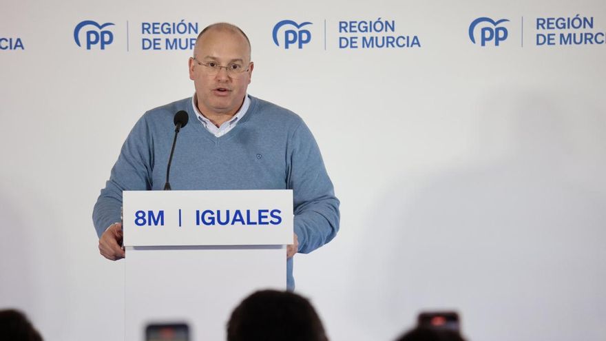 El secretario general Nacional del PP, Miguel Tellado, durante el acto central del PP con motivo del Día Internacional de la Mujer en Cartagena (Murcia).