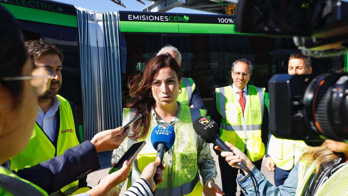Protesta de los afectados por la supresión de la línea 56 de Zaragoza: "Supone un perjuicio directo para la calidad de vida"