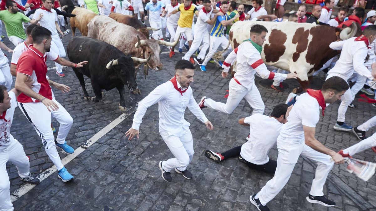 Primero encierro de los Sanfermines de 2022 con toros de Núñez del Cuvillo.