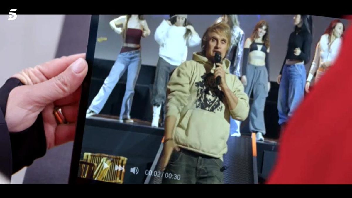 Imagen de la promo de Mediaset con Nacho Cano para sus Campanadas