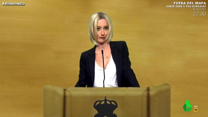 'El Intermedio' recreó la comparecencia de Bárbara Rey en el Senado: "¿Alguien quiere algún cotilleo de 'Juancar'?"