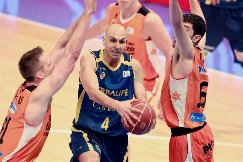 Partido de cuartos de final de la Copa del Rey entre el Valencia Basket y el Herbalife Gran Canaria en La Coruña. Efe.