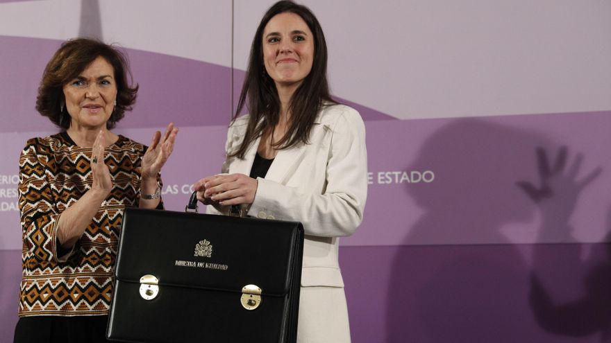 El PSOE propone que las personas trans aporten documentación que "acredite" su cambio de sexo
