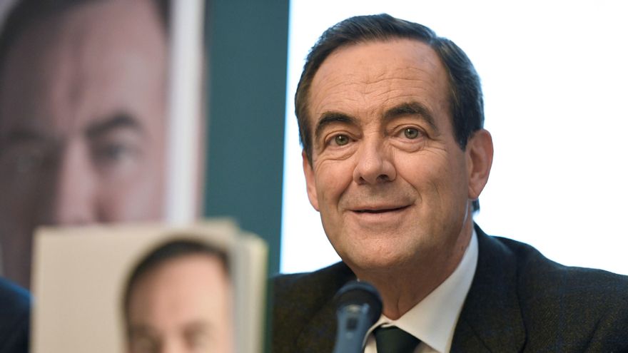Fotografía de archivo fechada el 19 de noviembre de 2019 de José Bono durante la rueda de prensa de presentación de su libro "Se levanta la sesión" en Madrid (España). EFE/Víctor Lerena/ARCHIVO