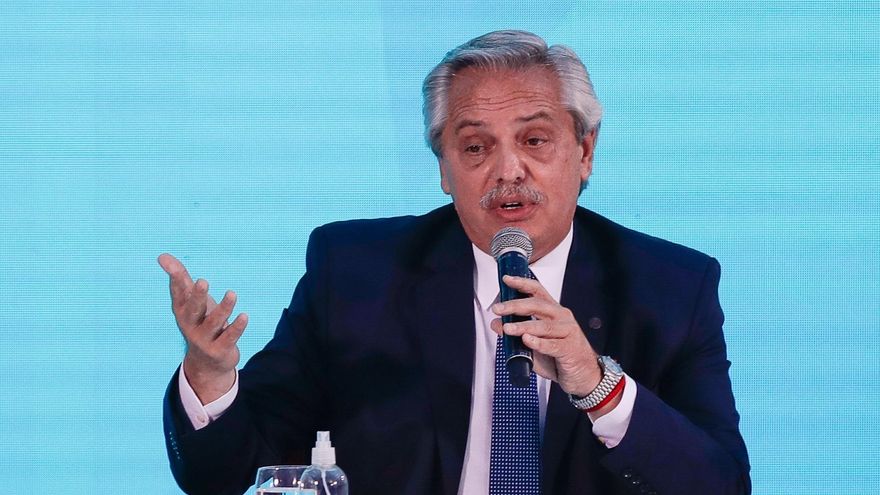 Fotografía de archivo en la que se registró al presidente de Argentina, Alberto Fernández, quien anunció al inicio del actual periodo legislativo que impulsaría cambios en el funcionamiento y la composición del Consejo de la Magistratura, encargado de la administración del Poder Judicial y de proponer al Ejecutivo candidatos para el nombramiento de magistrados de los tribunales inferiores. EFE/Juan Ignacio Roncoroni