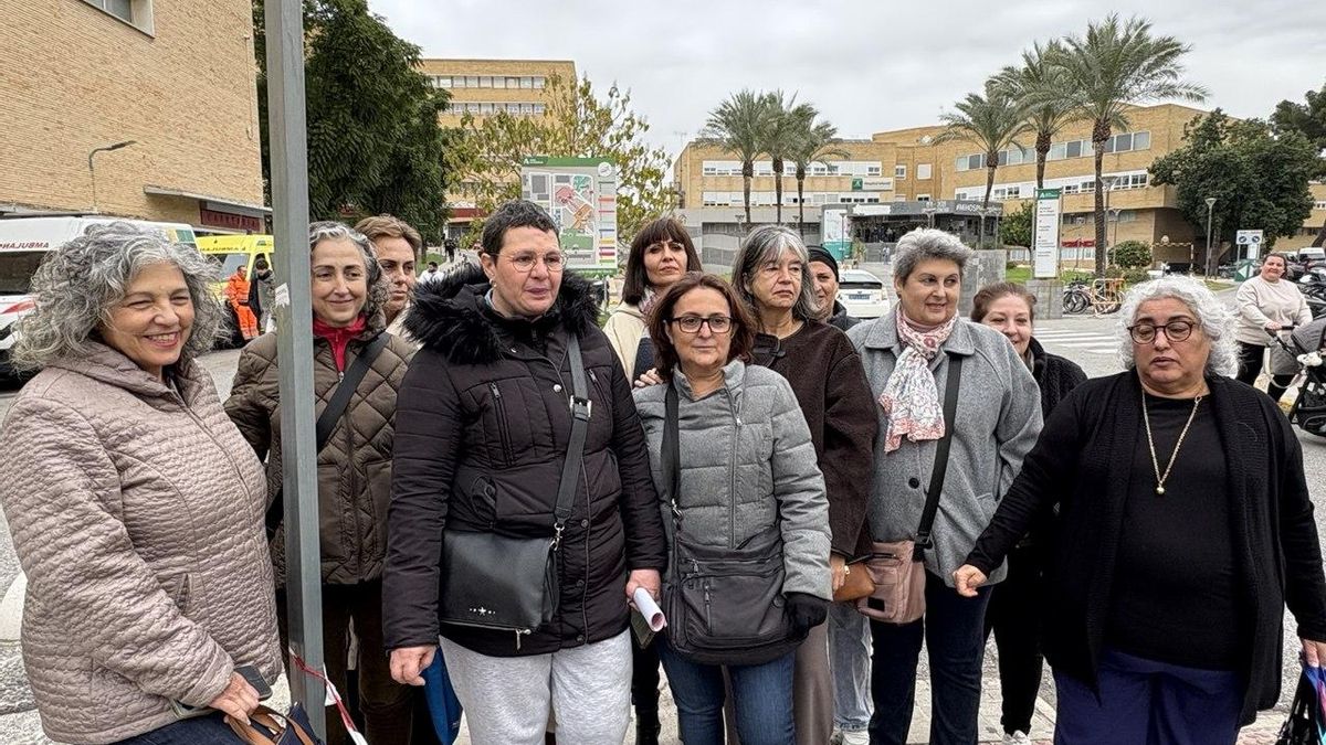 Mujeres afectadas por el cribado del cáncer de mama en el hospital Virgen del Rocío