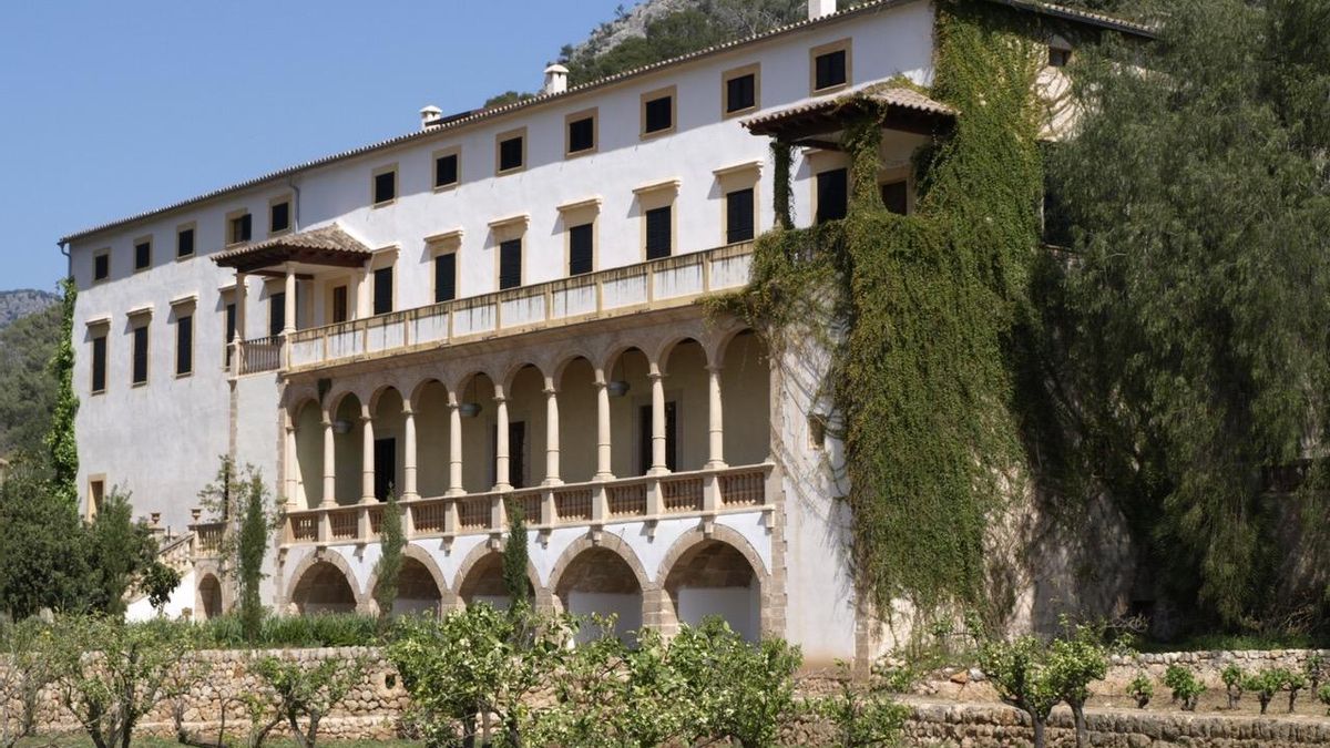 Huertos y fachada de la possessió de Raixa. Consorci Serra de Tramuntana.