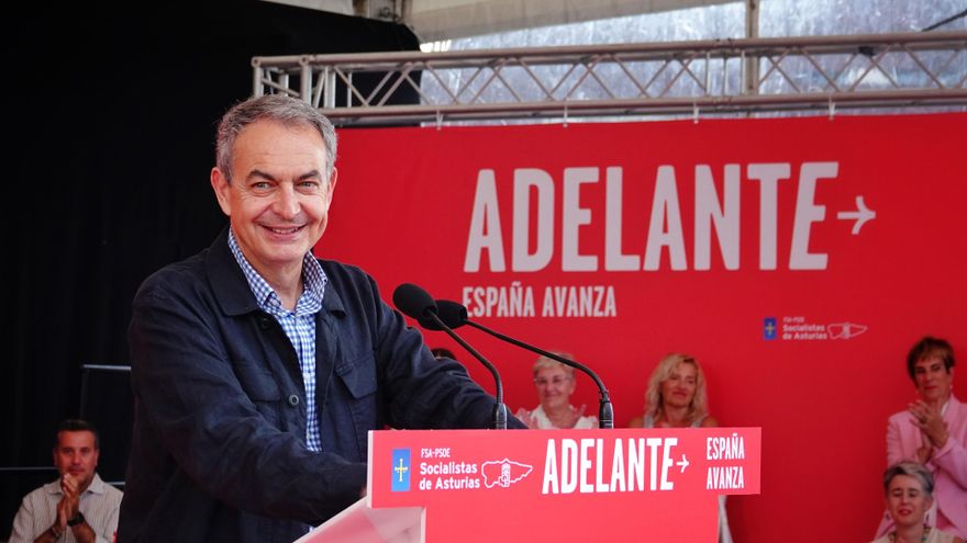 El expresidente del Gobierno José Luis Rodríguez Zapatero, durante un acto de campaña del PSOE, a 20 de julio de 2023, en Gijón, Asturias (España). (Foto de archivo).