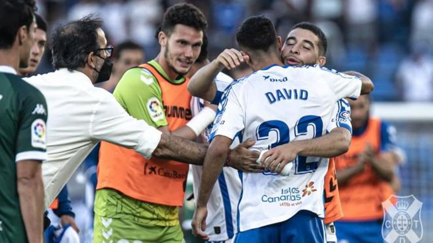 El CD Tenerife, en alerta por la COVID-19