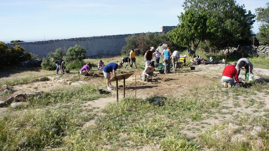 Una ruta poco conocida por la Sierra de Guadarrama para descubrir un yacimiento arqueológico y su paisaje