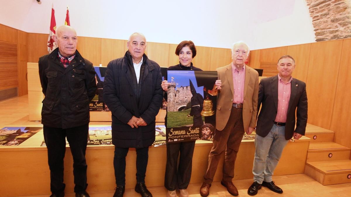 Presentación del cartel de Semana Santa que Ponferrada llevará a Fitur.