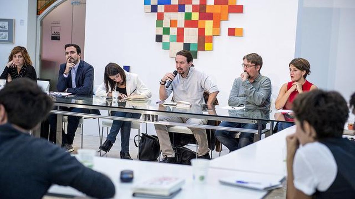 Pablo Iglesias, en una reunión con representantes de Podemos, IU, Catalunya en Comú y En Marea sobre el referéndum.