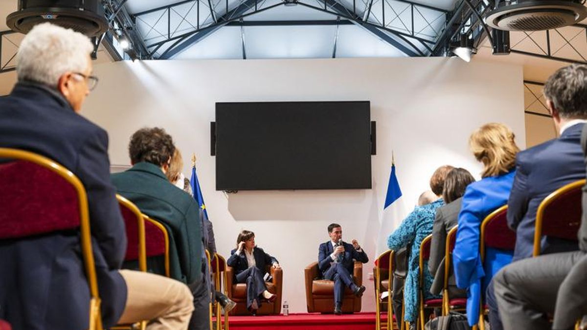 Pradales asume en Francia el "gran nivel de competencias" políticas y económicas de Euskadi