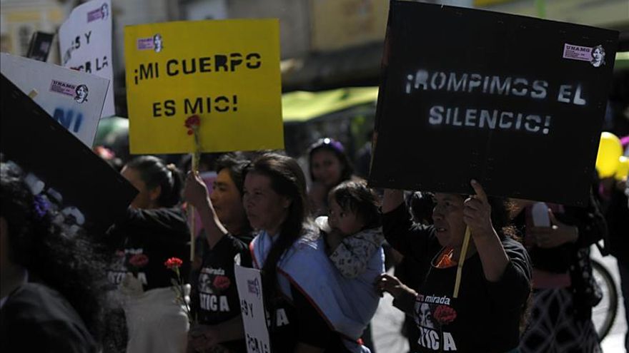 Violencia y discriminación mantienen lejos la igualdad de género, según la ONU