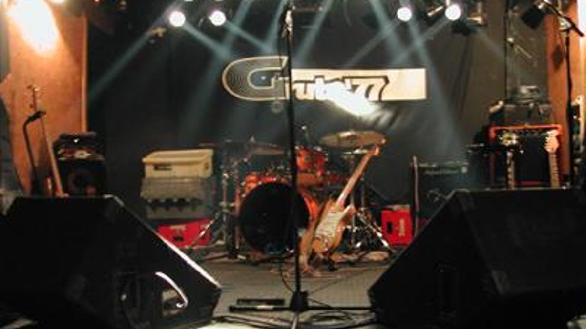 Gruta 77, mítica sala de conciertos y ensayos de Carabanchel, anuncia su cierre después de 26 años de rock 'n' roll