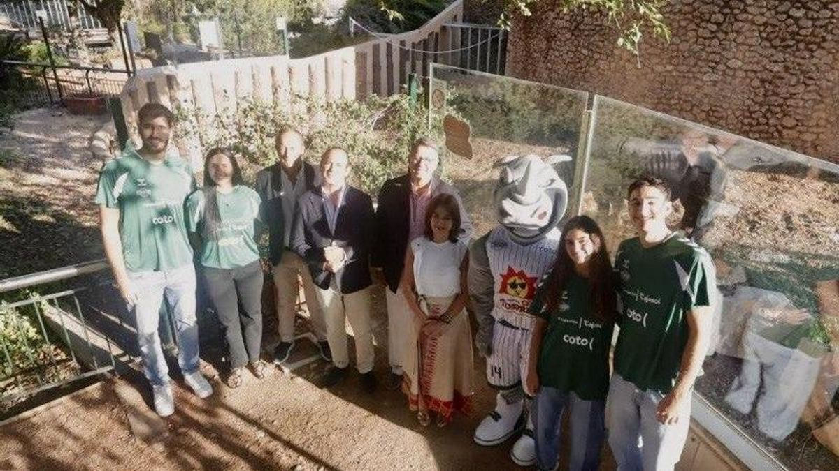 El Zoo de Córdoba conmemora el Día Internacional del Rinoceronte nombrando a Manas 'Embajador de Humedales'