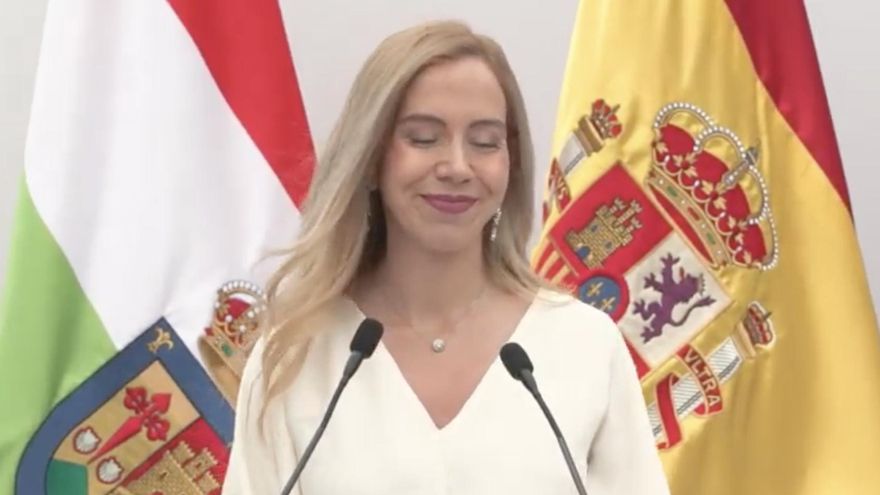 Marta Fernández Cornago en el Pregón del Día de La Rioja en Santa Coloma.