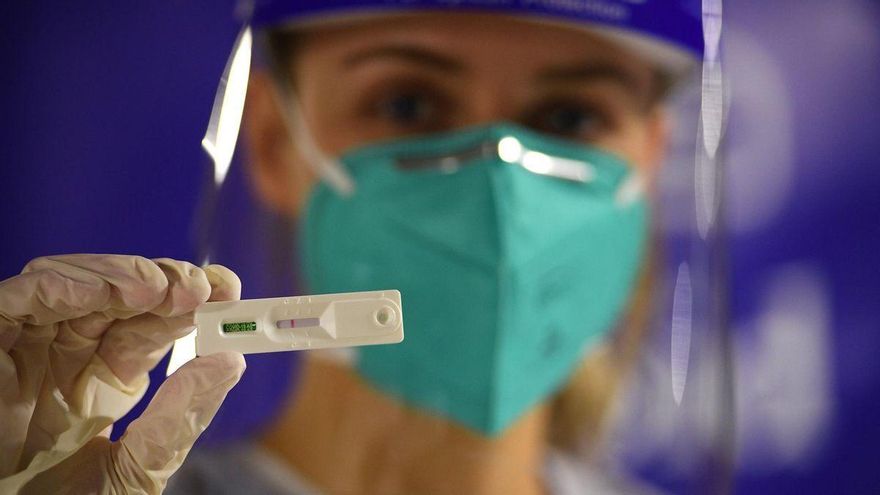 Canarias registra cinco muertes por COVID-19 desde el sábado